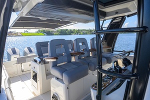 42 ft Boston Whaler 2024 Outrage GATE KEEPER
