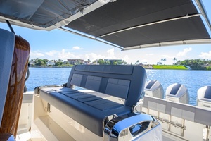 42 ft Boston Whaler 2024 Outrage GATE KEEPER