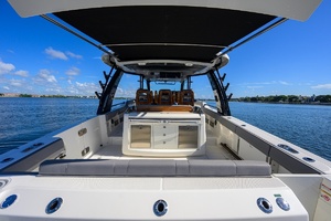 42 ft Boston Whaler 2024 Outrage GATE KEEPER