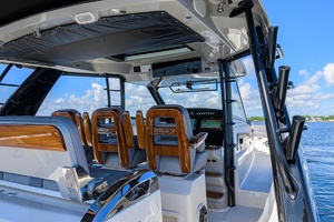 42 ft Boston Whaler 2024 Outrage GATE KEEPER