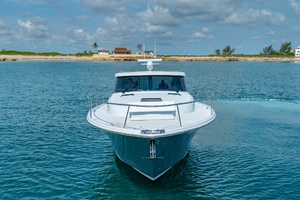 Eclipse 50 - STINGRAY GRAY - Exterior Profile