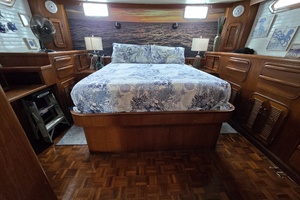 1700 Somewhere 56ft Marine Trader Yacht For Sale