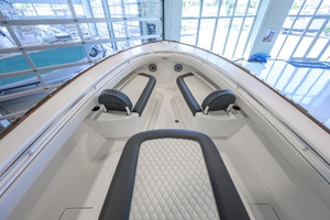 33FT (10.29M) VALHALLA BOATWORKS