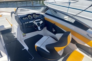 24ft Glastron Yacht For Sale