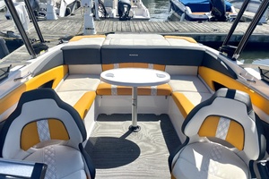 24ft Glastron Yacht For Sale