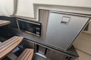 32ft Sea Ray Yacht For Sale