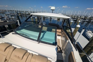 32ft Sea Ray Yacht For Sale