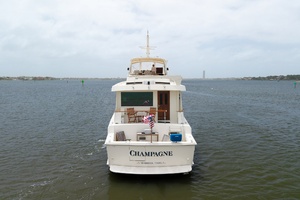 CHAMPAGNE