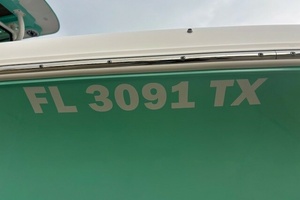 Dolphin Magnet 28ft Caymas Yacht For Sale
