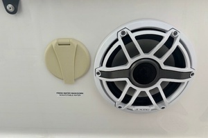 Dolphin Magnet 28ft Caymas Yacht For Sale