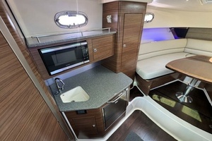 34ft Boston Whaler Yacht For Sale