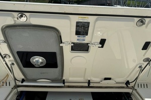 34ft Boston Whaler Yacht For Sale