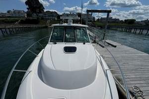 34ft Boston Whaler Yacht For Sale