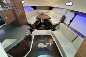 34ft Boston Whaler Yacht For Sale