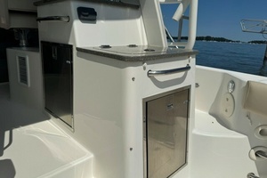 34ft Boston Whaler Yacht For Sale
