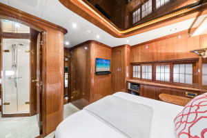 SWEET SARAH 82ft Horizon Yacht For Sale