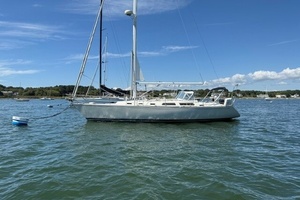 RAZZMATAZZ 42ft Sabre Yacht For Sale