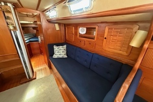 RAZZMATAZZ 42ft Sabre Yacht For Sale