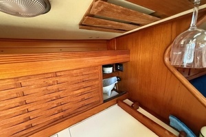 RAZZMATAZZ 42ft Sabre Yacht For Sale