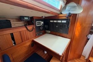 RAZZMATAZZ 42ft Sabre Yacht For Sale