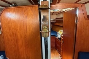 RAZZMATAZZ 42ft Sabre Yacht For Sale