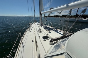 RAZZMATAZZ 42ft Sabre Yacht For Sale