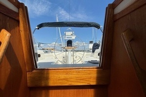 RAZZMATAZZ 42ft Sabre Yacht For Sale