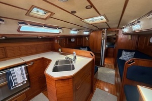 RAZZMATAZZ 42ft Sabre Yacht For Sale