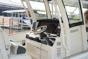 30ft Robalo Yacht For Sale