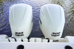 30ft Robalo Yacht For Sale