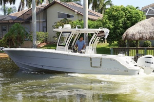 30ft Robalo Yacht For Sale