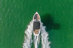 27ft Cobalt Yacht For Sale