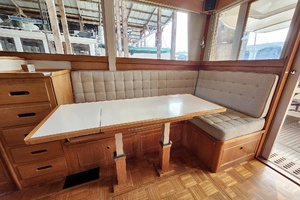 32ft Grand Banks Yacht For Sale