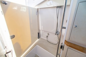37ft Axopar Yacht For Sale