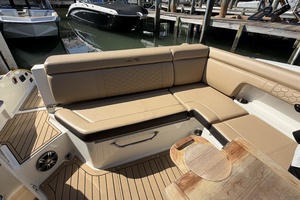 Photo 7458904 for 2021 Sea Ray 290 SDX  
