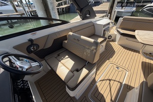 Photo 7458930 for 2021 Sea Ray 290 SDX  