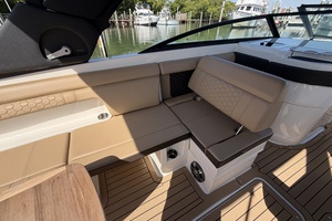 Photo 7458890 for 2021 Sea Ray 290 SDX  