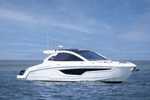 42' Cruisers Yachts 2021