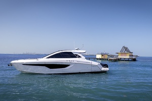 42FT (12.8M) CRUISERS YACHTS Worth Avenue Yachts