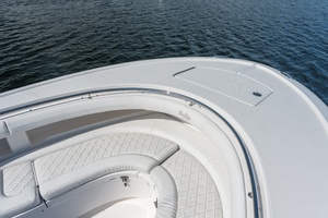 33ft Mag Bay Yacht For Sale