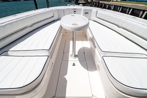 32ft Intrepid Yacht For Sale