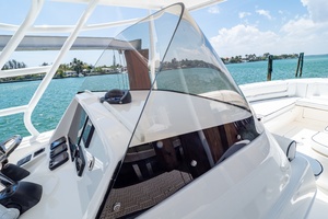 32ft Intrepid Yacht For Sale