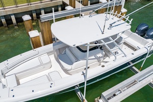 32ft Intrepid Yacht For Sale