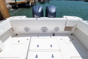 32ft Intrepid Yacht For Sale