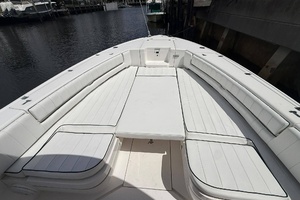 32ft Intrepid Yacht For Sale