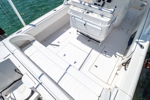 32ft Intrepid Yacht For Sale