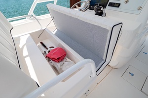 32ft Intrepid Yacht For Sale