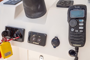 32ft Intrepid Yacht For Sale