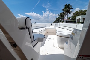 32ft Intrepid Yacht For Sale