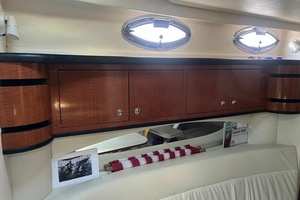 SERENITY NOW 30ft Sea Ray Yacht For Sale
